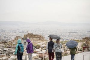 Καιρός: Συννεφιά με βροχές στο μεγαλύτερο μέρος της χώρας