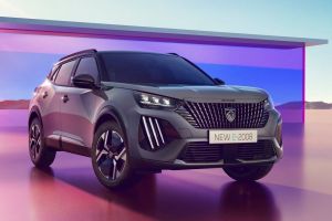 Το PEUGEOT 2008 ανανεώνεται και φλερτάρει ακόμη πιο πολύ με τον εξηλεκτρισμό.