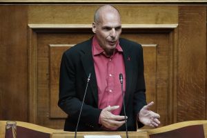 Κατά του αποκλεισμού Κασιδιάρη από τις εκλογές ο Βαρουφάκης