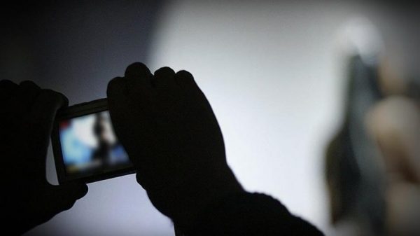 Στον ανακριτή ο 20χρονος από την Κρήτη για υπόθεση revenge porn με θύμα ανήλικη