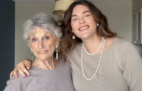 Εγγονή αποχαιρετά τη γιαγιά της πριν την ευθανασία – Viral το βίντεο στο TikTok