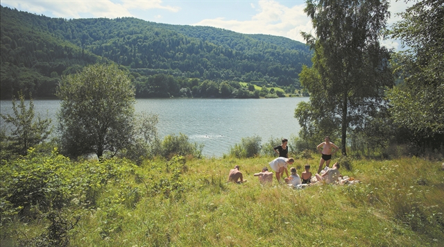 Οι Αφγανές, το Ολοκαύτωμα, ο φινλανδός ποιητής