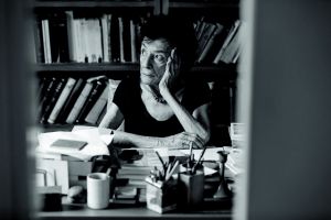 «Η πολιτική είναι αντίθετη στην ποίηση»