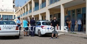 Ένταση σε εκλογικό κέντρο στον Πύργο για τη σειρά… των ψηφοδελτίων