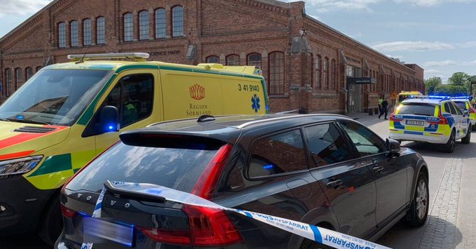 Σουηδία: Επίθεση με μαχαίρι δίπλα σε σχολείο - Αρκετοί τραυματίες | tanea.gr