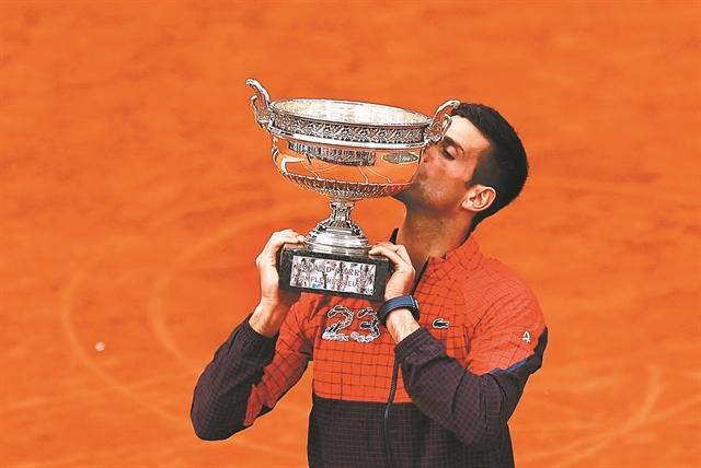 Ασταμάτητος ο Τζόκοβιτς