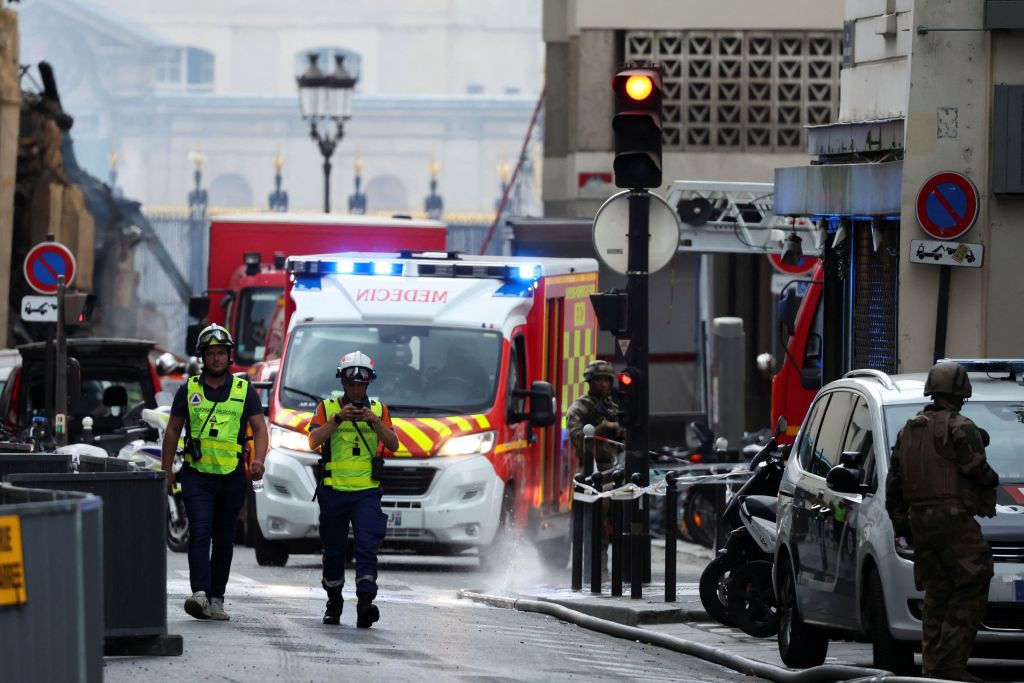 Ισχυρή έκρηξη στο Παρίσι: Τέσσερις τραυματίες σε κρίσιμη κατάσταση – Αναζητείται ένας αγνοούμενος