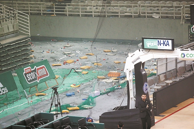 Eτοιμος για στέψη