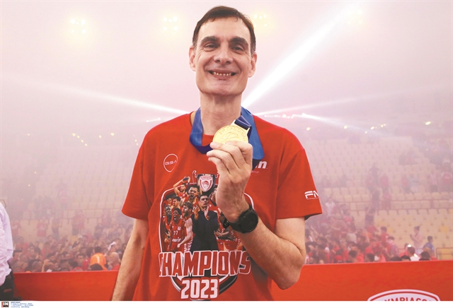 «Πάνω από πρόσωπα ο Ολυμπιακός»