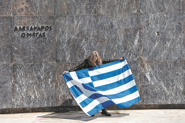 Νέος αντισυστημισμός: Η δημοκρατία δεν κινδυνεύει, αλλά…