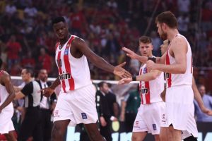 Ολυμπιακός – Παναθηναϊκός 73-70: Νίκη… θρίλερ των «ερυθρόλευκων» για το 1-0 και το 14-0