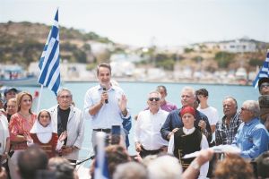 Σχέδιο πλαγιοκόπησης των «μικρών» στα δεξιά της