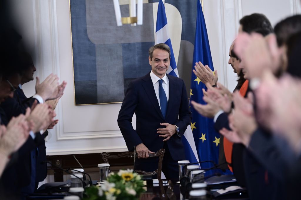 Υπουργικό Συμβούλιο: Τι περιλαμβάνουν οι «μπλε φάκελοι» που παρέδωσε στους υπουργούς του ο Κυριάκος Μητσοτάκης