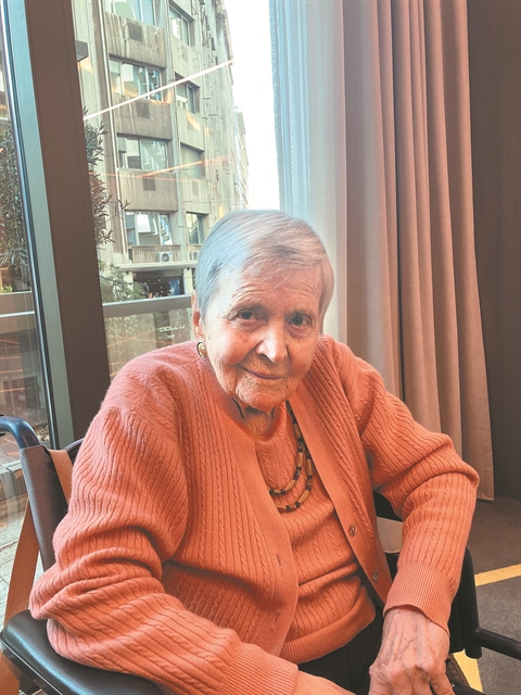 «Οι άνθρωποι που έχουν βεβαιότητες είναι τελειωμένοι»