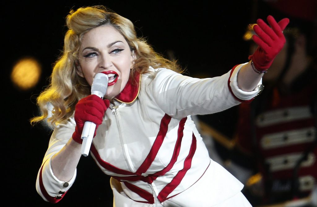 Δύσκολες ώρες για τη Madonna – Κλινήρης και κάνει συνεχώς εμετούς