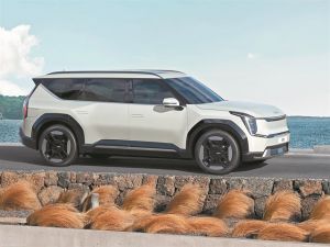 KIA EV9: ΠΡΕΜΙΕΡΑ ΓΙΑ ΤΟ ΗΛΕΚΤΡΙΚΟ ΜΕ ΤΗΝ… ΤΟΥΡΜΠΟ ΦΟΡΤΙΣΗ