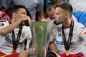 Σεβίλλη: Οι Νάβας και Ράκιτιτς πανηγύρισαν με φανέλα του Σέρχιο Ρίκο