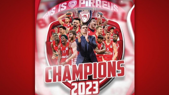 LIVE: Η φιέστα του Ολυμπιακού για την κατάκτηση του πρωταθλήματος