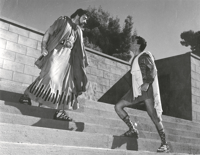 Αναζητώντας τραγικό ήθος