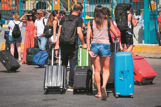 Δύο ταχυτήτων οι προορισμοί για τριήμερο