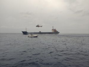 Σύγκρουση φορτηγών πλοίων στη Χίο – Αρνούνται τη βοήθεια οι Τούρκοι ναυτικοί