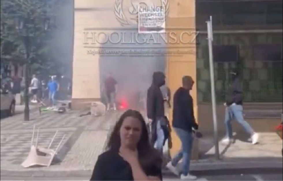 Επεισόδια με τραυματίες και συλλήψεις στην Πράγα πριν τον τελικό