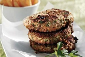 ΕΦΕΤ: Ανακαλείται μπιφτέκι και σουβλάκι κοτόπουλο λόγω σαλμονέλας