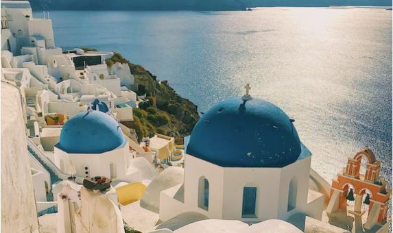 Σε αυτά τα Ελληνικά νησιά κάνουν διακοπές οι Ευρωπαίοι