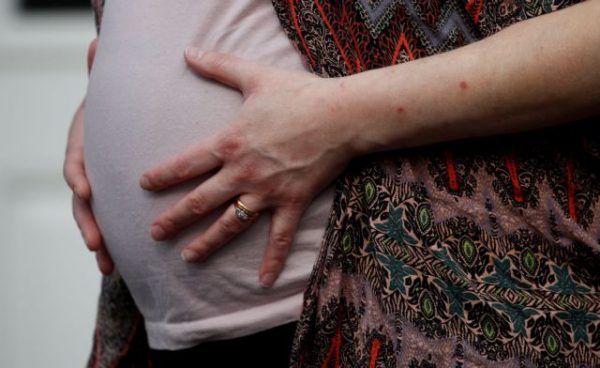 Θάνατος εγκύου στη Νέα Μάκρη: Οι συγγενείς της 19χρονης λένε ότι περίμενε ασθενοφόρο για ώρες