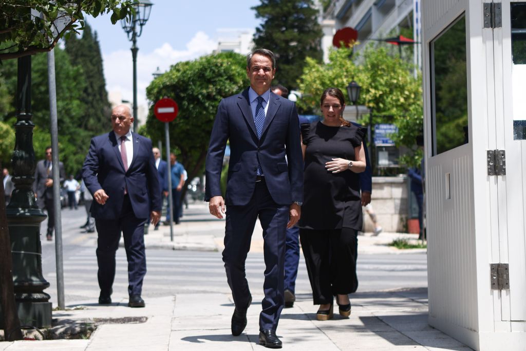 Με μέτρα κατά της ακρίβειας βγαίνει μπροστά ο Μητσοτάκης