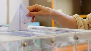 Αυτοδυναμία ΝΔ και επτακομματική Βουλή «δείχνει» νέα δημοσκόπηση