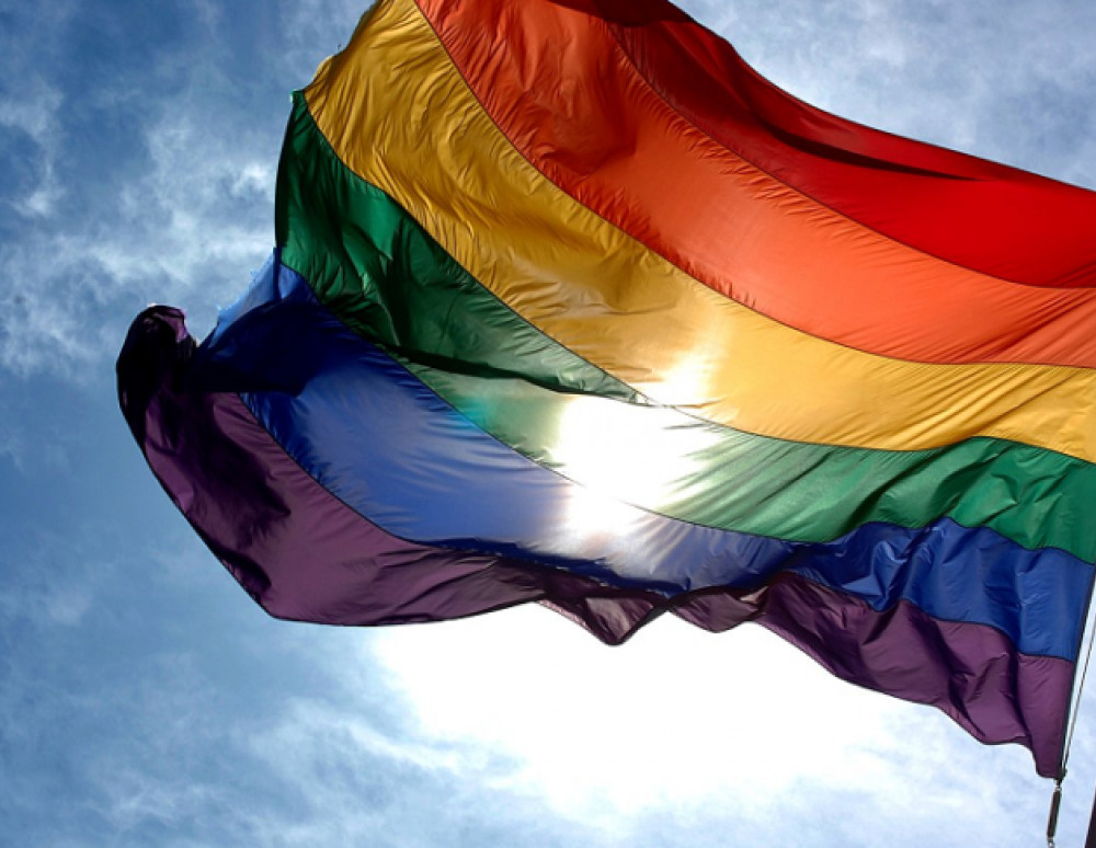 Pride στα Χανιά: Καλούν ομοφοβική αντιδιαδήλωση, ο ρόλος των Σπαρτιατών – «Θα μας βρουν μπροστά τους», λένε οικογένειες του Ουράνιου Τόξου