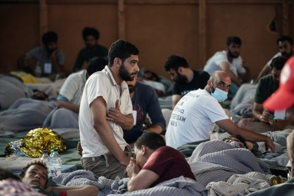 Ναυάγιο στην Πύλο: Σβήνουν οι ελπίδες για επιζώντες – Συγκλονίζουν οι μαρτυρίες των διασωθέντων