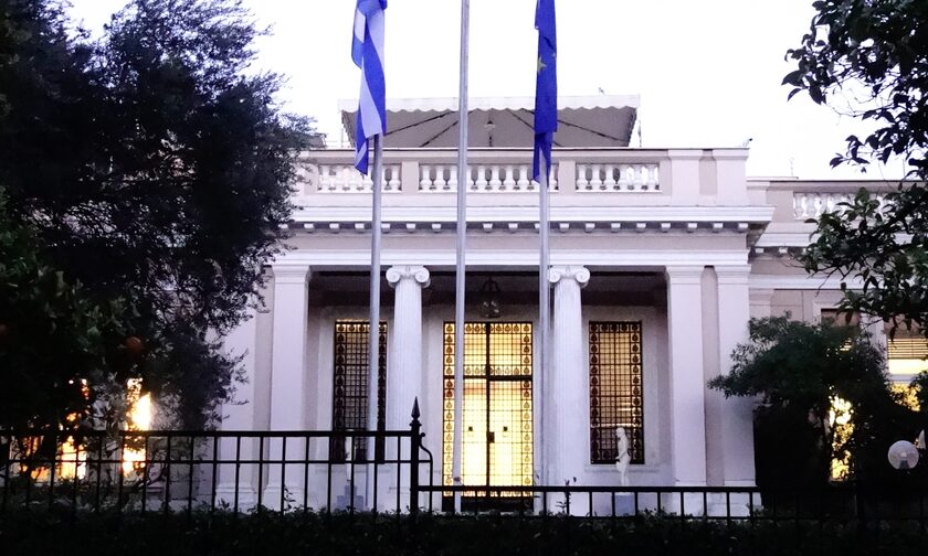 Ποδαρικό με «ανασχηματισμό» ευρείας κλίμακας