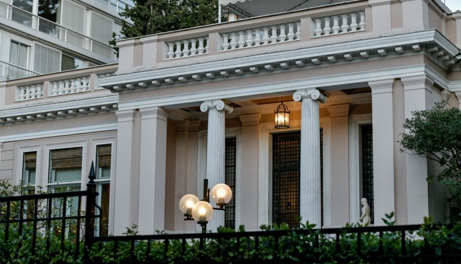 Οι 8 πρώην υπουργοί που έμειναν εκτός της νέας κυβέρνησης