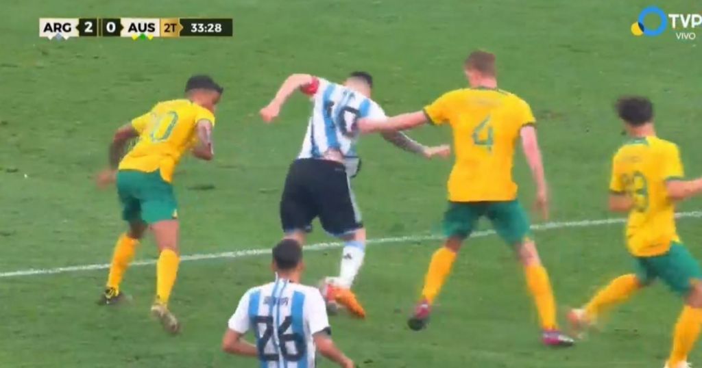 Απίθανη ενέργεια του Μέσι: Πέρασε τη μισή ομάδα της Αυστραλίας σε λίγα τετραγωνικά