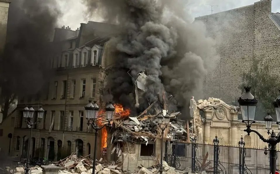 Έκρηξη στο Παρίσι: Δύο αγνοούμενοι και δεκάδες τραυματίες – «Νόμιζα πως ήταν βόμβα»