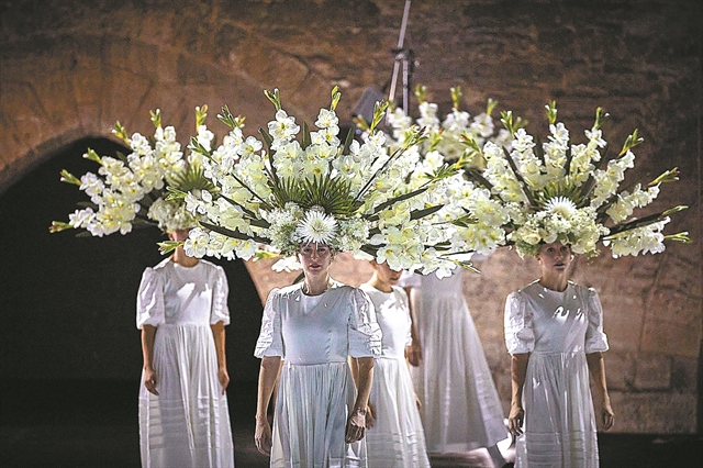Κάλλας, Faure και άρωμα Ισπανίας ΤΑ ΝΕΑ