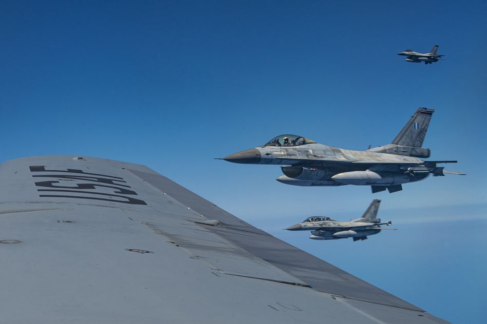 Ενοπλες Δυνάμεις: Συνεκπαίδευση μαχητικών της Πολεμικής Αεροπορίας με αεροσκάφη των ΗΠΑ