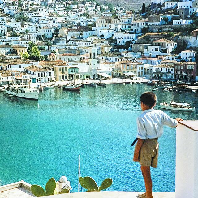 Οι τελευταίες εξορμήσεις στην εξοχή και η αριστοκρατική Yδρα