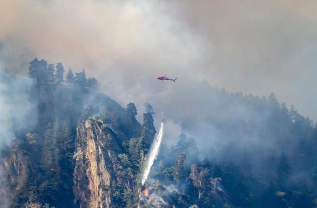 Ελβετία: Εκκενώνονται χωριά λόγω δασικής πυρκαγιάς
