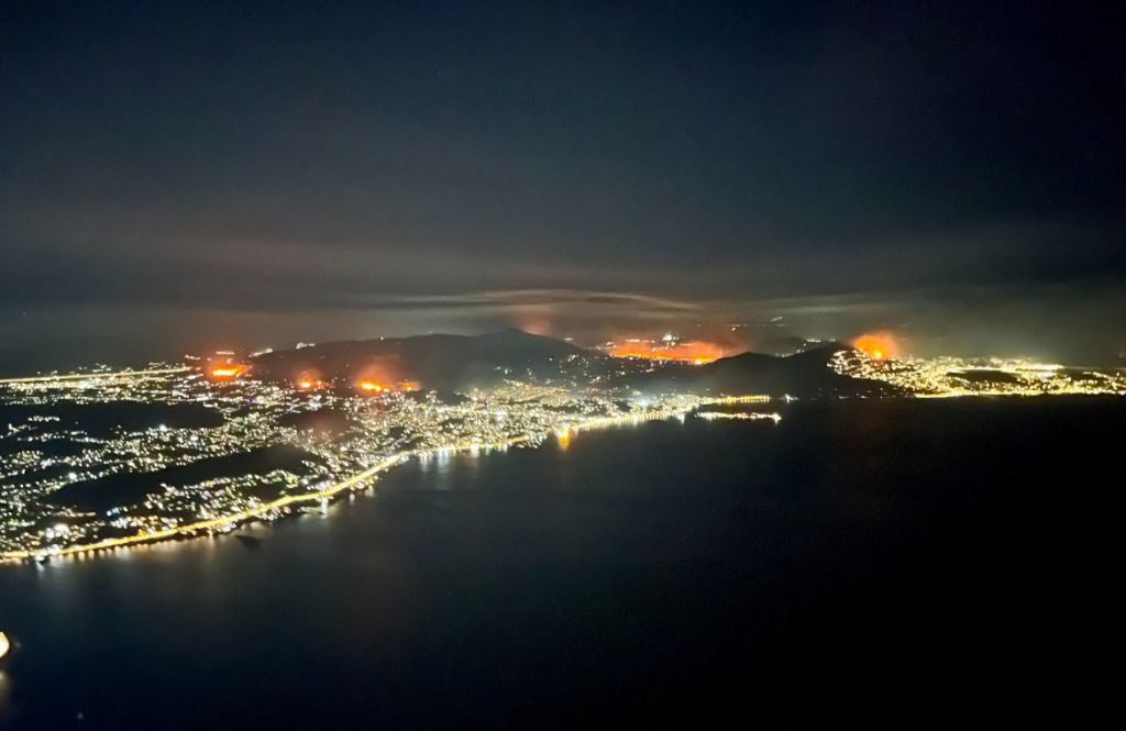 Φωτιές στην Αττική: «Εθιμο… να καίγεται κάθε μορφή ζωής» – Σοκαριστική φωτογραφία βγαλμένη από ψηλά