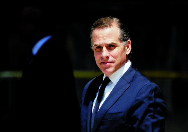 Εννέα κατηγορίες για τον γιο του προέδρου