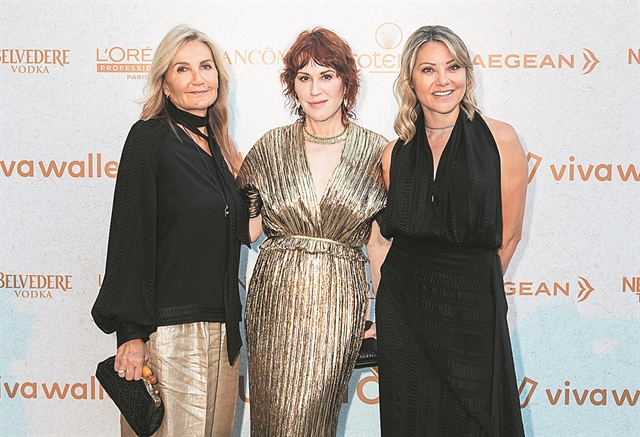 Δέκα χρόνια Zeus+Δione