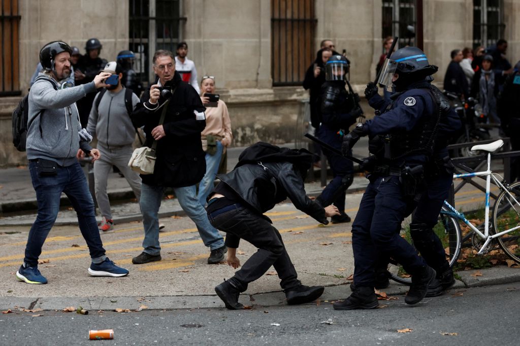 Ταραχές στη Γαλλία: 19χρονος καταδικάστηκε, διότι κάλεσε να δολοφονηθεί αστυνομικός