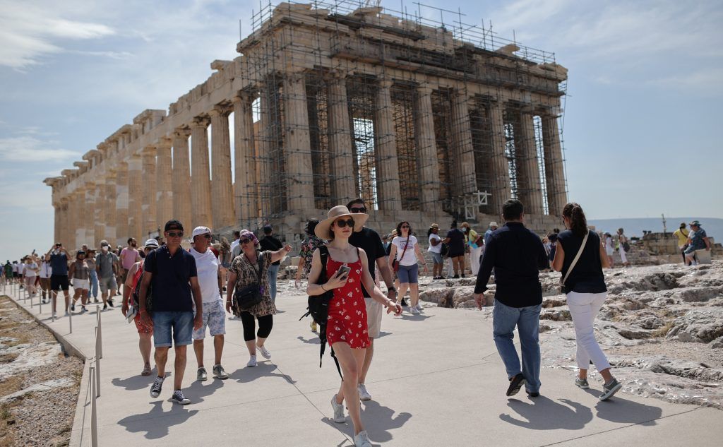 Δυσφημιστικό δημοσίευμα τουριστική ιστοσελίδας: «5 λόγοι να μην πάτε στην Ελλάδα αυτό το καλοκαίρι»