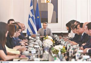 Το νέο μοντέλο διαχείρισης κρίσεων του Μαξίμου