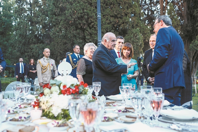 Πιο καλή η μοναξιά