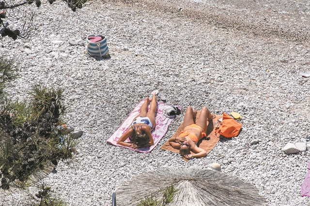 Μύθοι και αλήθειες για τα αντηλιακά