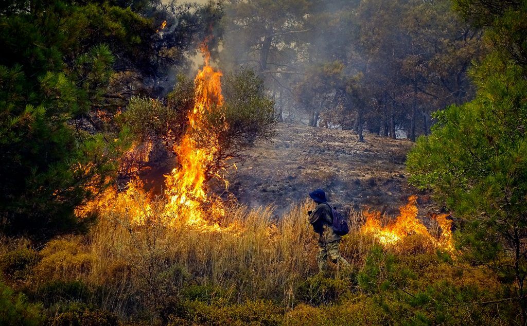 Φωτιά: Ακραίος κίνδυνος πυρκαγιάς για Ρόδο και Κρήτη την Τρίτη